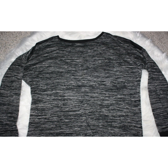 Olivaceous Hi-Low Sweater Black & Gray Sz M Leather Band LS GUC - Picture 2 of 6